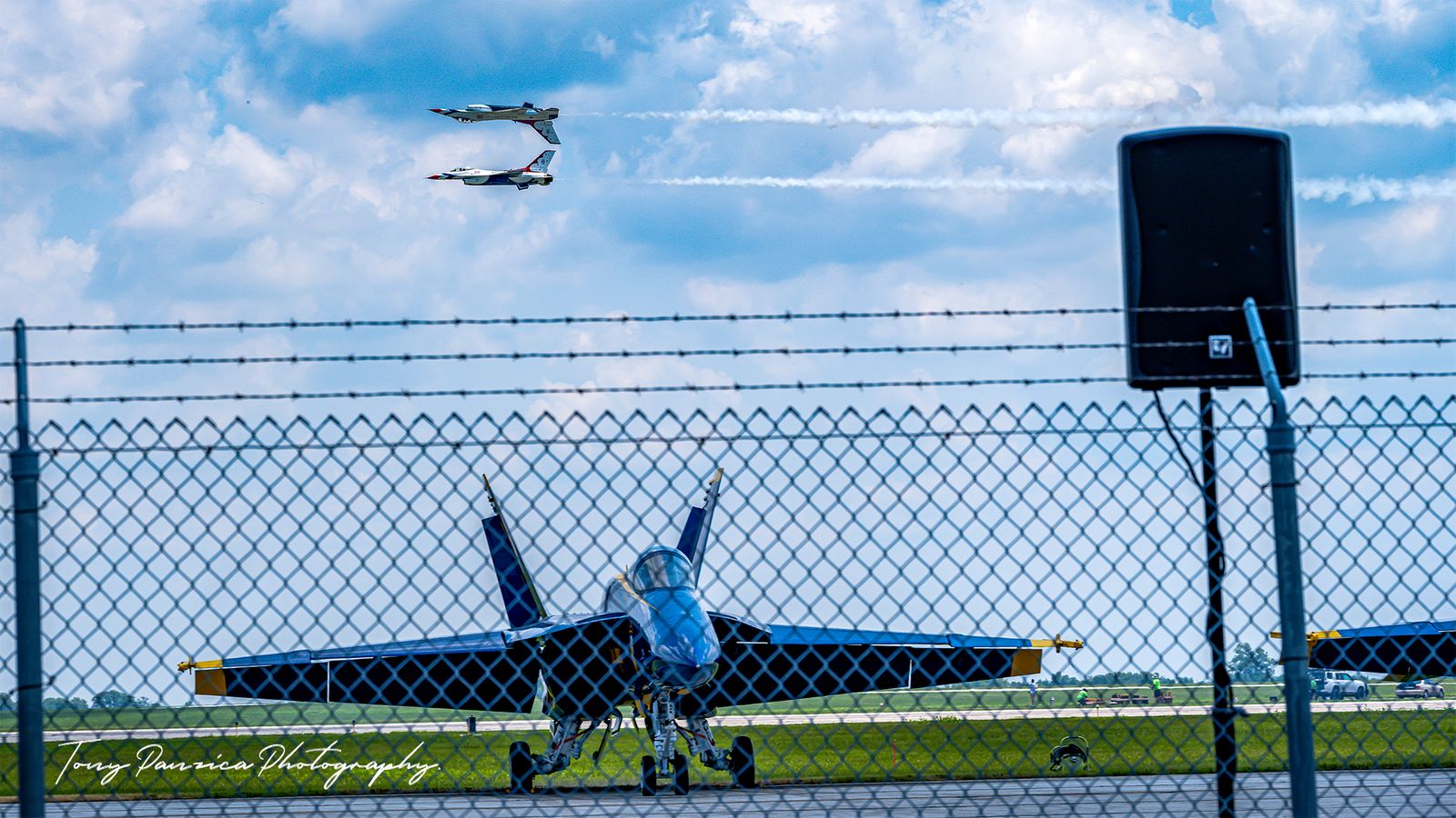 Thunderbirds over the Blue Angels 