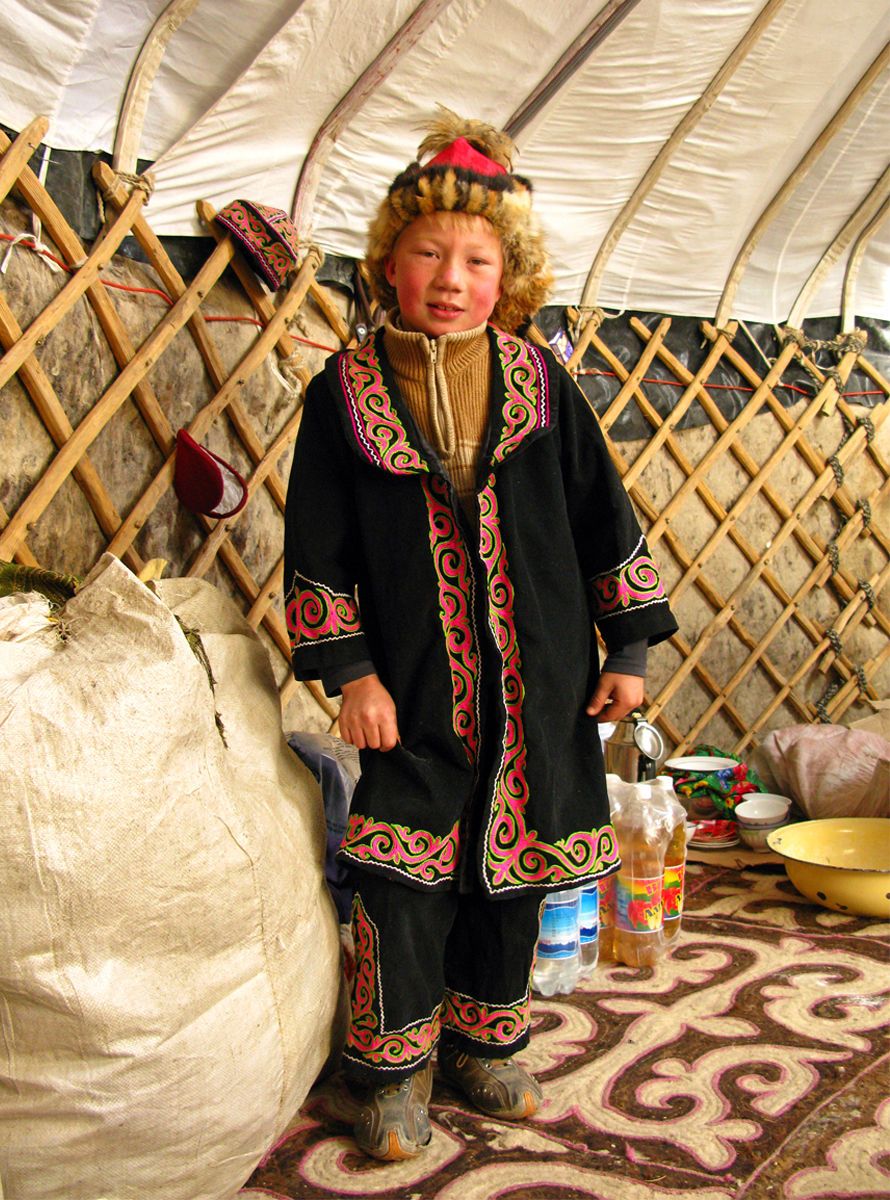 1kazakh_boy_1.jpg