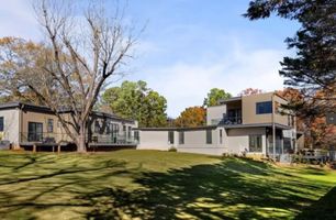 38-atlanta-modern-luxury-estate-landscaped-estate-grounds.jpg