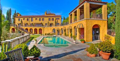 4565 Dundee Dr - Pool 1 - MLS - Pic 1.jpg