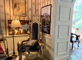 13-cipresso-castle-decatur-black-gold-throne-chair.jpg