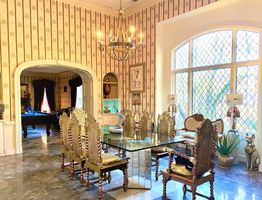 15-cipresso-castle-decatur-dining-room-warm-light.jpg