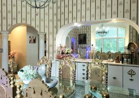18-cipresso-castle-decatur-dining-room-arch-and-mirror.jpg