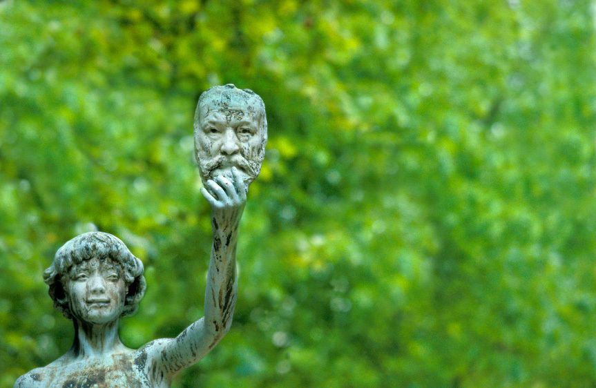 1France_Paris__masks__