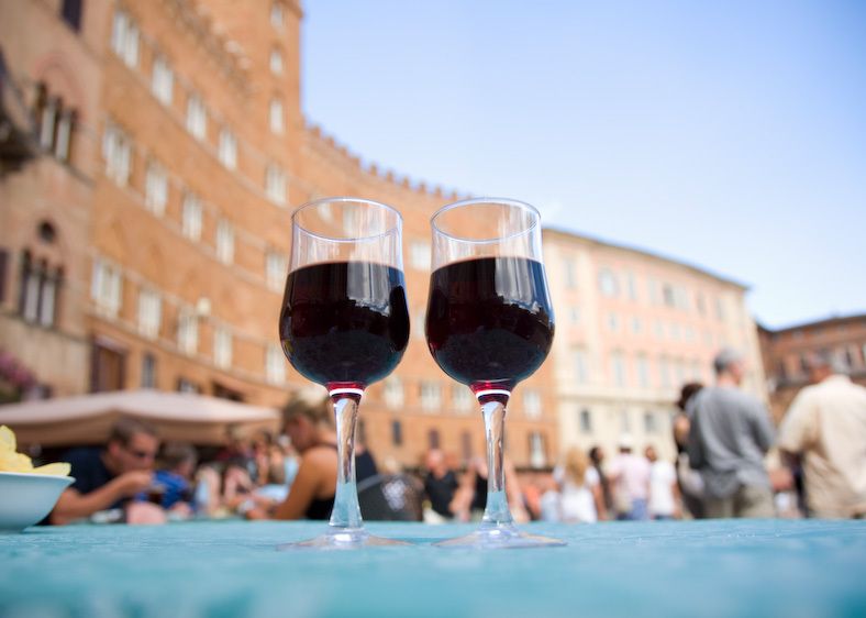 1Italy_Sienna_wine_glasses_1