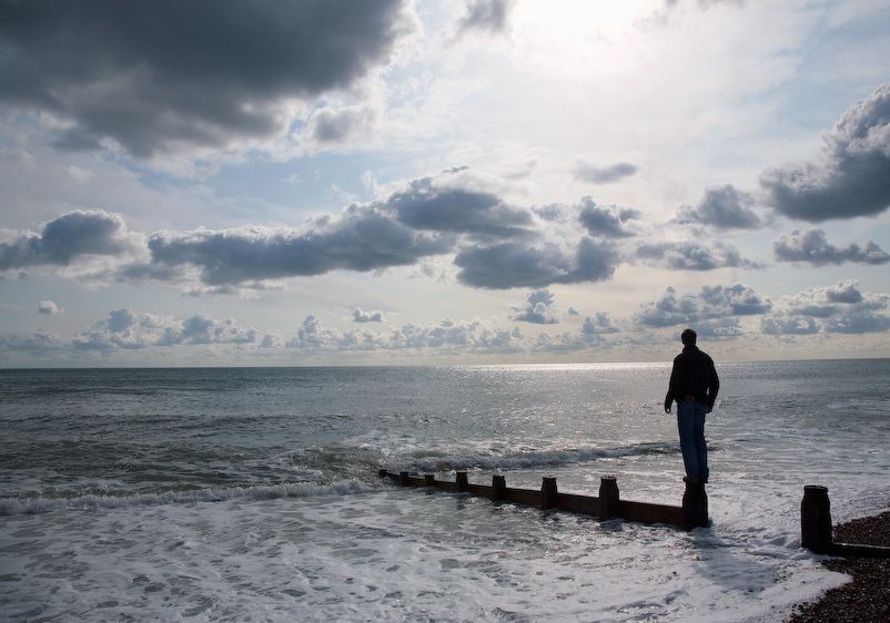 1England_Bogor_Regis_man