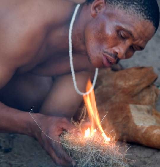 1Botswana_Kalihari_bushmena_fire_maker