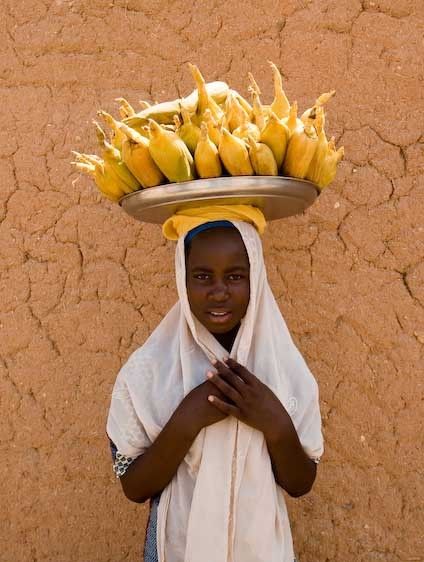 1niger_corn_girl