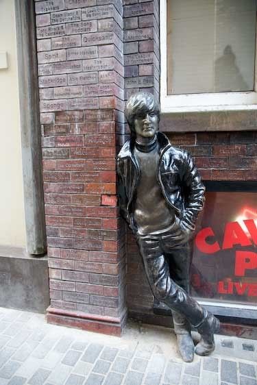 1England_Liverpool_Lennon