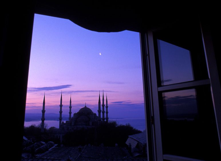 1Turkey_Blue_Moosque_window_view