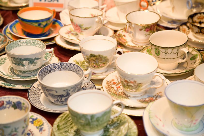 1England_London_Portobello_teacups_for_sale