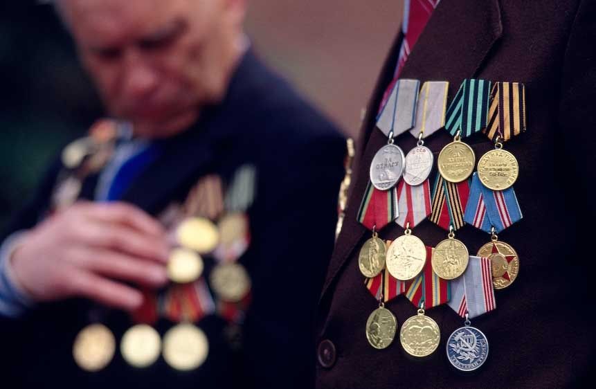 1russia_medals_moscow_13x19