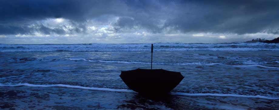 1canada_Long_Beach_umbrella