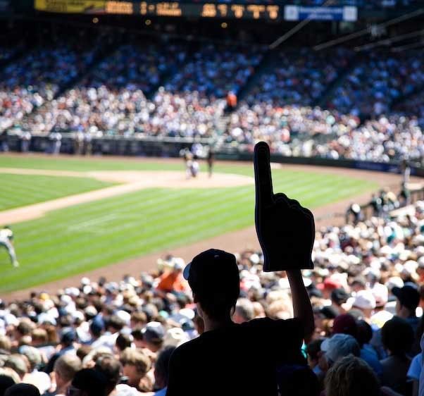 1USA_Seattle_baseball_boy