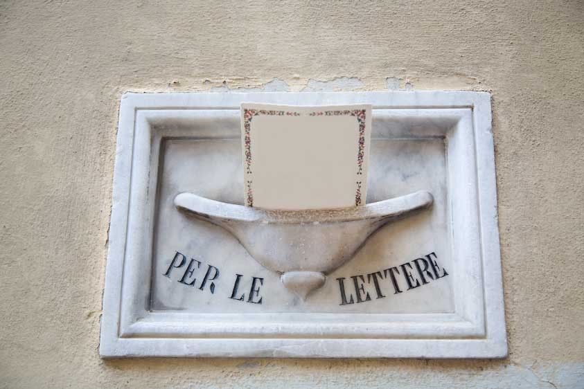 1Italy_Florence_mailbox