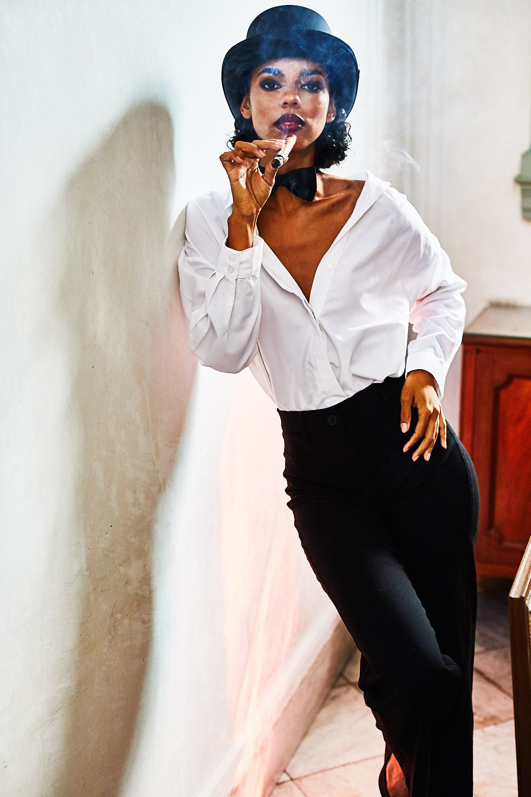 smoking_girls_2_23_pt1 1511.jpg