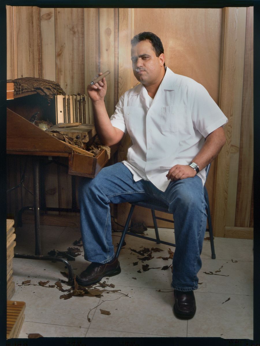 JULIO SURIS,  /  TIANO CIGARS