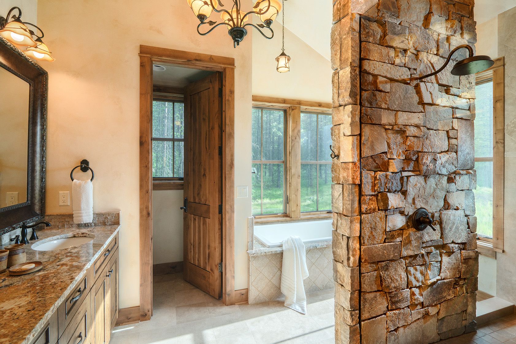 Lanzi_LowRez (10).jpg