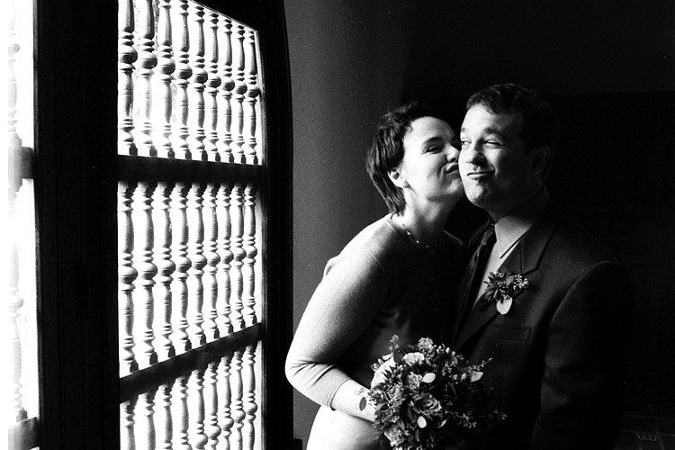 santa barbara wedding couple at the county couthouse