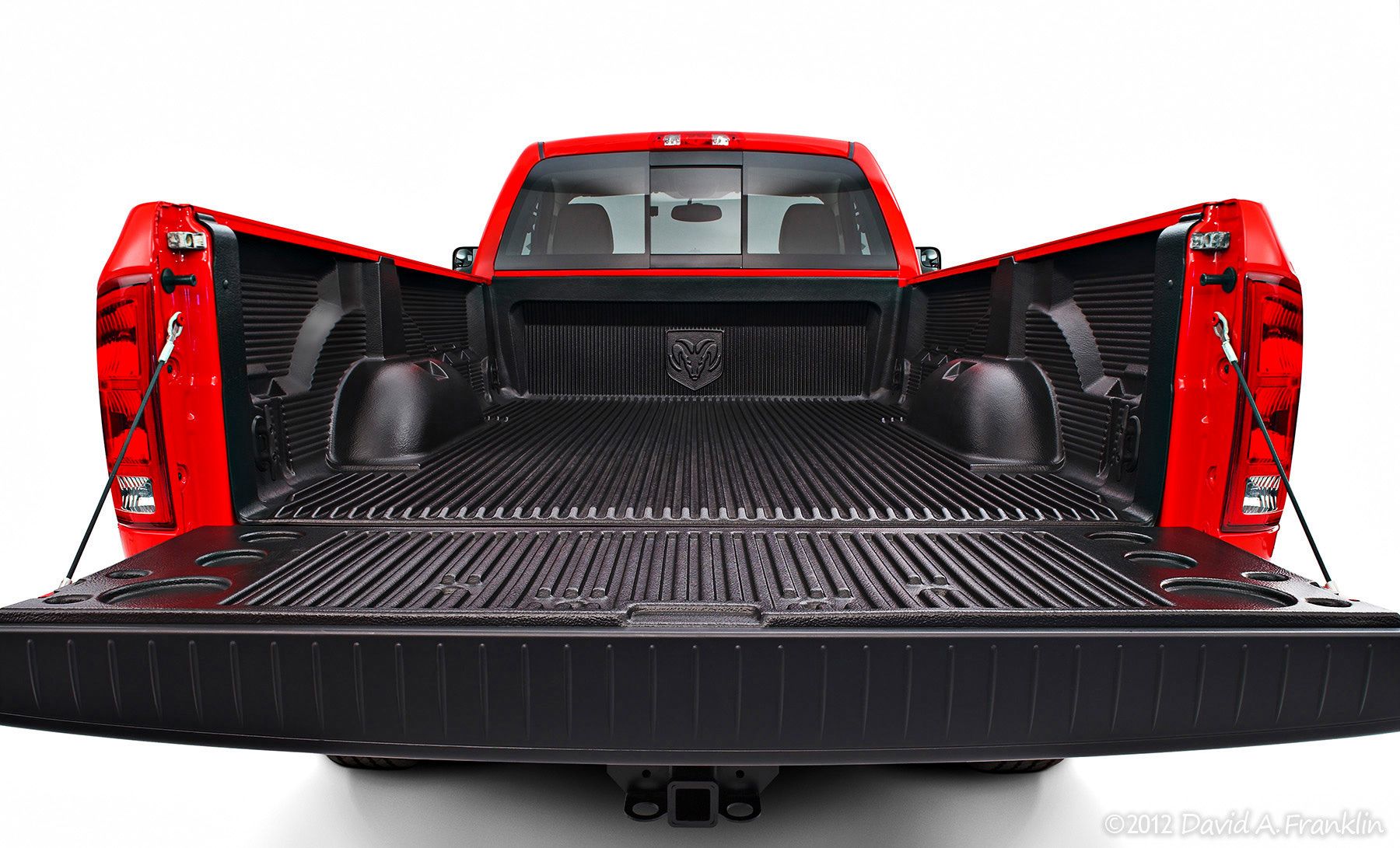 DodgeRam1500PickUp_LongBed_StraightRearView_OpenRearGate_Studio