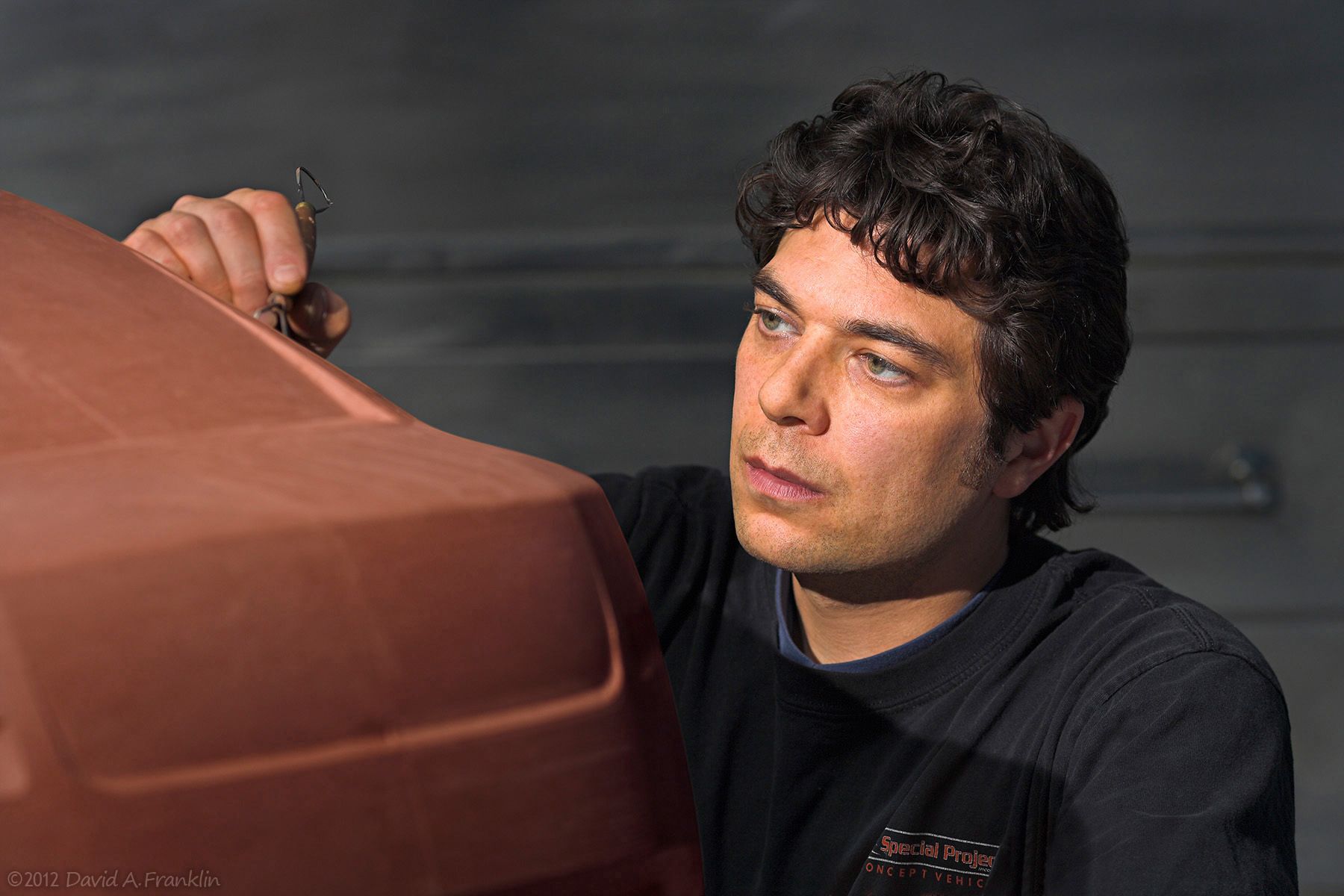 ModelerUsingHandTool_QuarterSizeDesignClay_SpecialProjects_Advertising