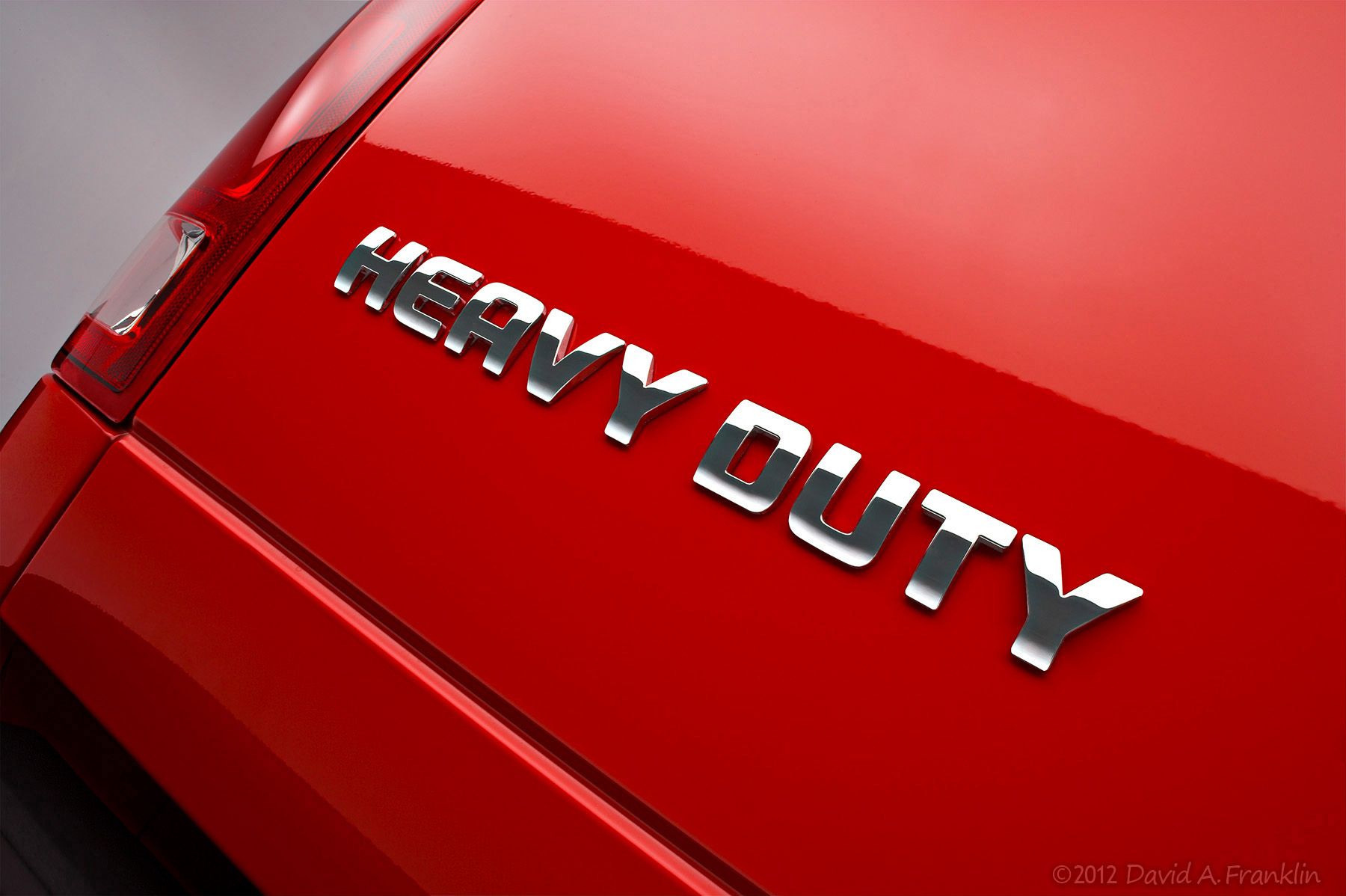 DodgeRam2500PickUp_MegaCab_Detail_Badge-HeavyDuty_Studio