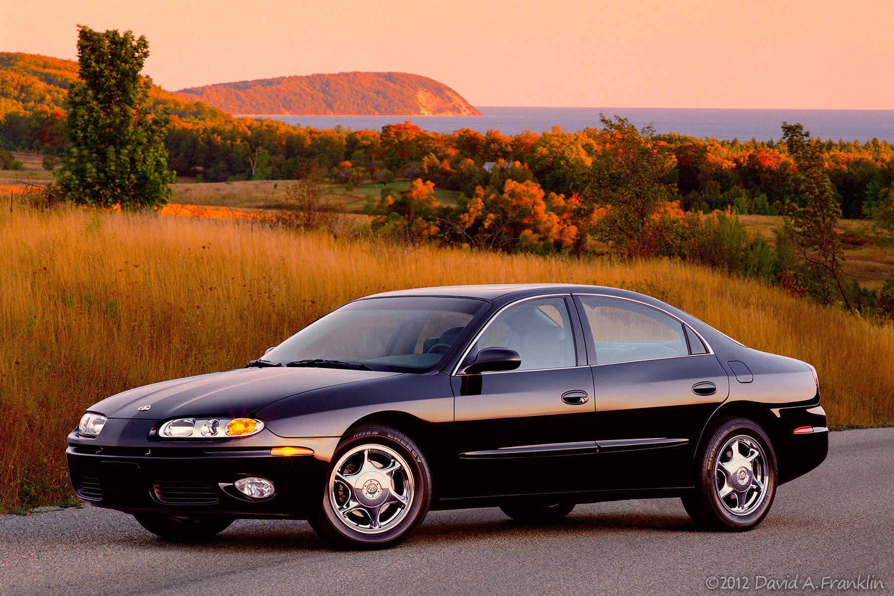 OldsmobileAurora_Black_F34_Coastline_LeelenawPeninsula