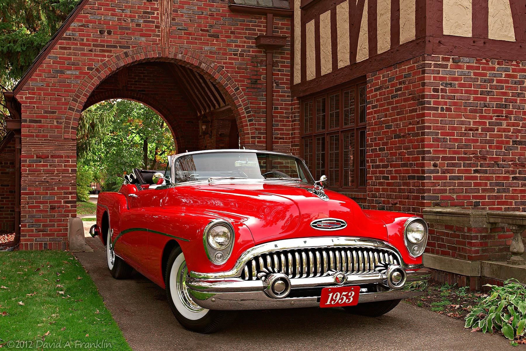 BuickSkylark_1953_Red_F78_EstateDriveway