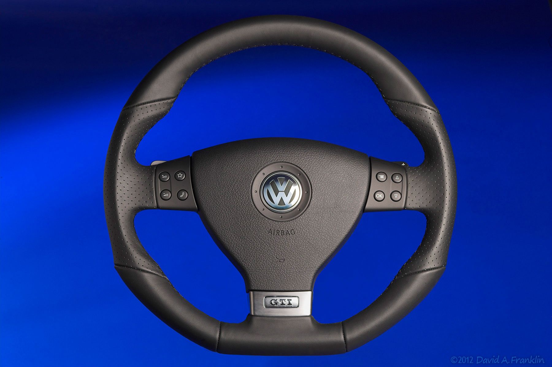 SteeringWheel_VW_GTI_TRW_Advertising
