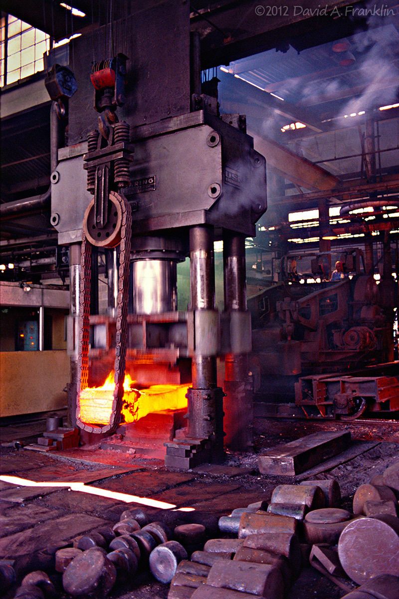 ForgingHotSteel_FormingSteelBarsFromIngots_AjaxSteel_Advertising
