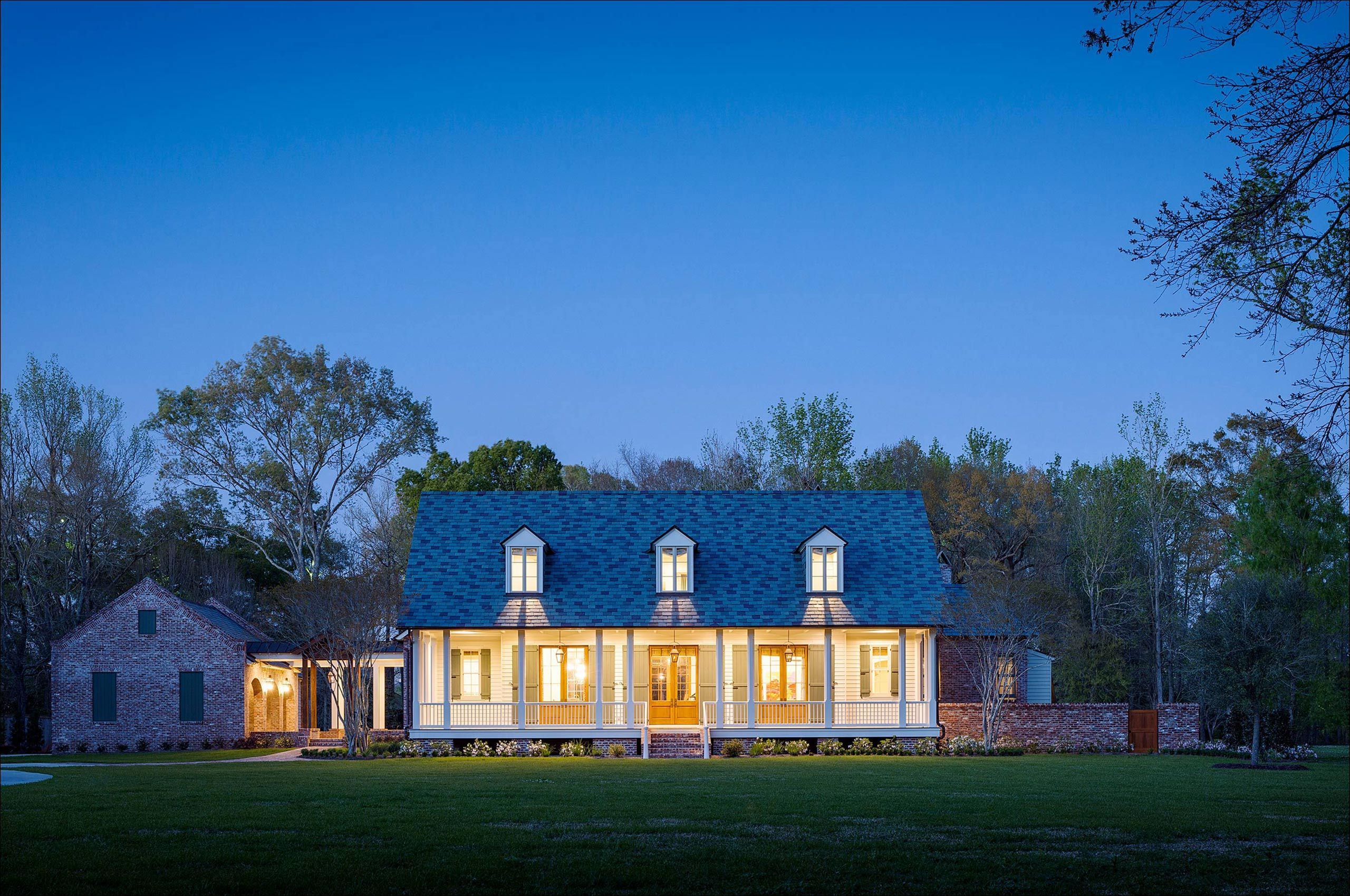 13_KevinHarrisArchitect_Louisiana_AcadianExterior_Dusk.jpg
