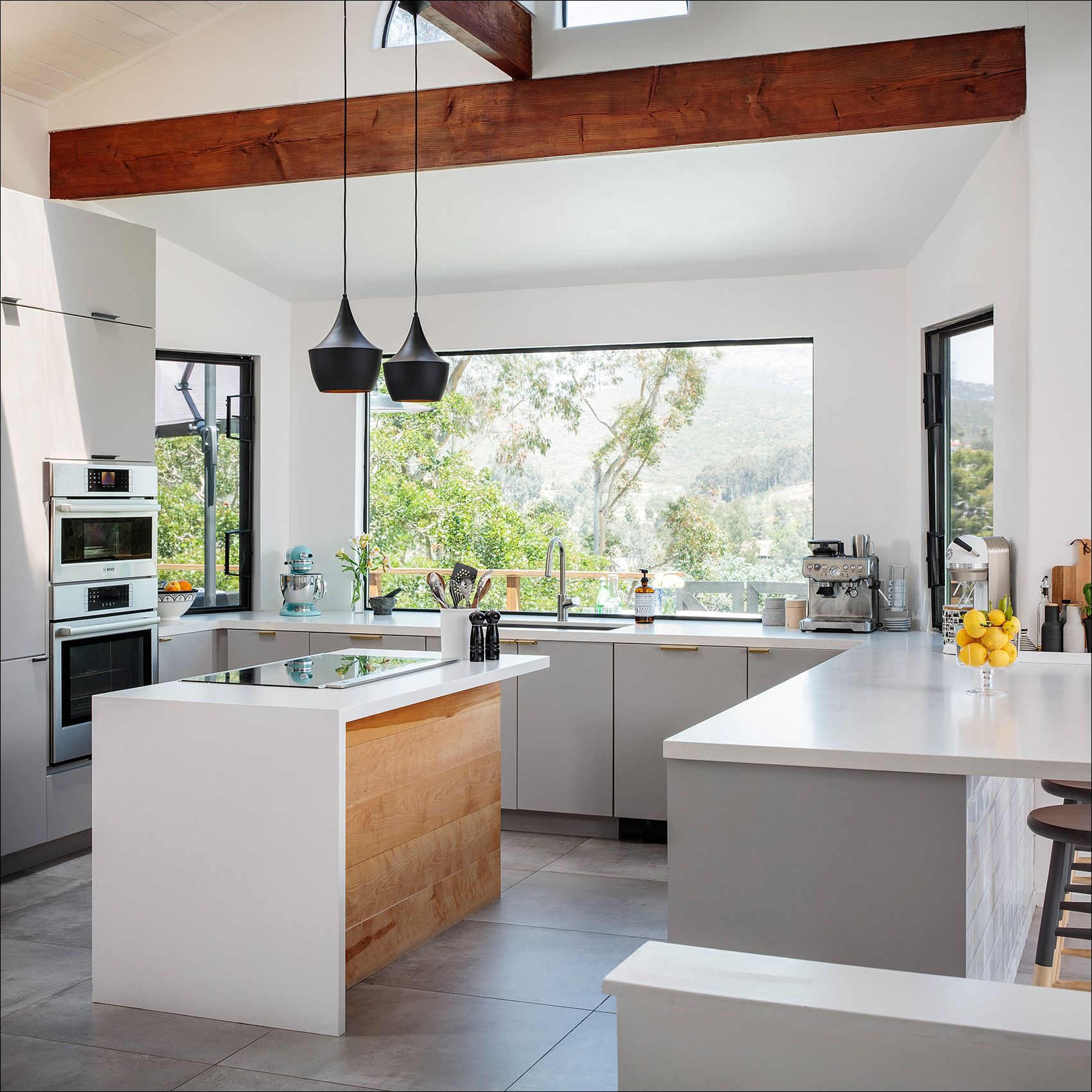 SanDiego_HomeGarden_Magazine_WhiteKitchen.jpg