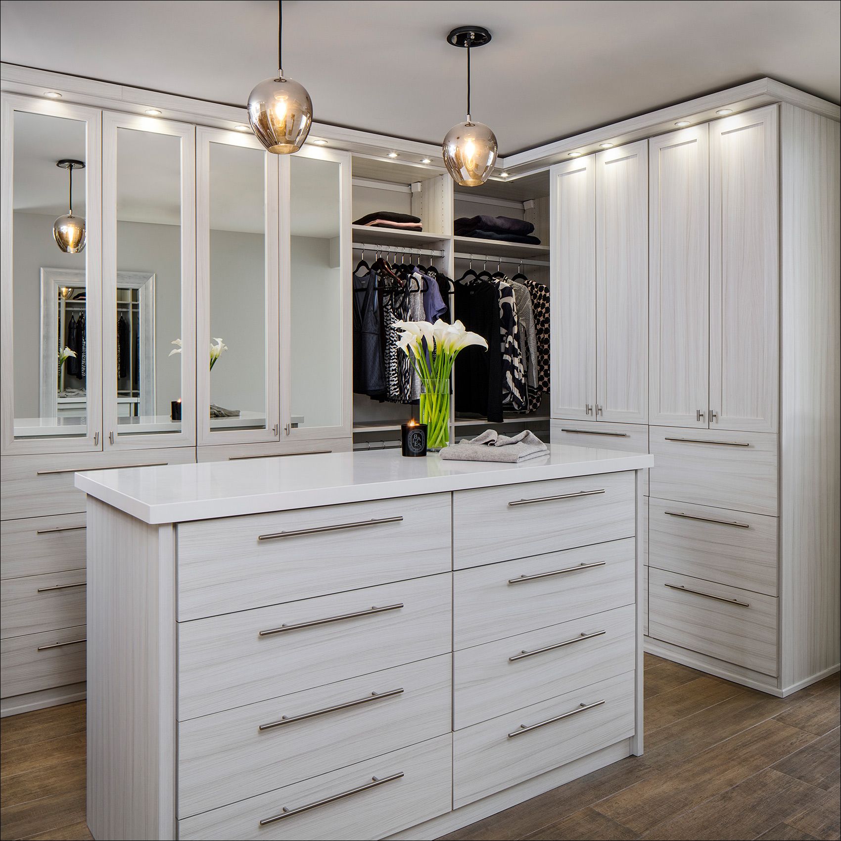 SUZADesign_WestlakeVillage_MasterSuite_Closet.jpg