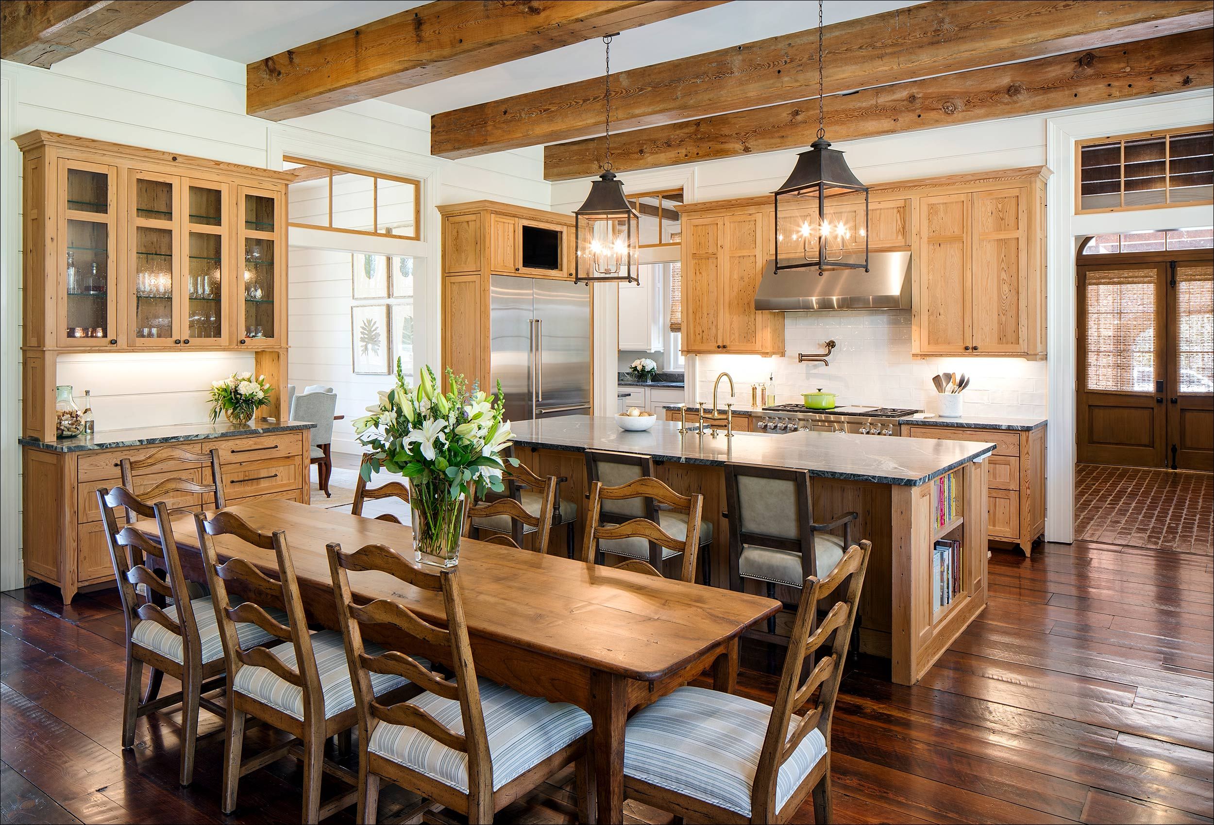 KevinHarrisArchitect_Louisiana_CypressCabinet_Kitchen.jpg