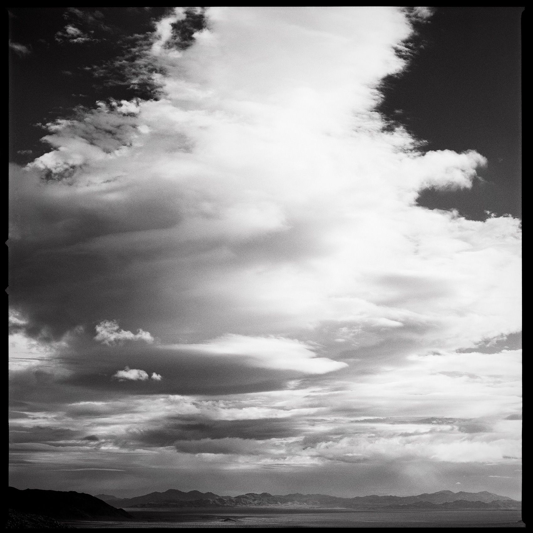 MojaveDesert_BigSky_BlackWhiteFineArt_Photographer.jpg