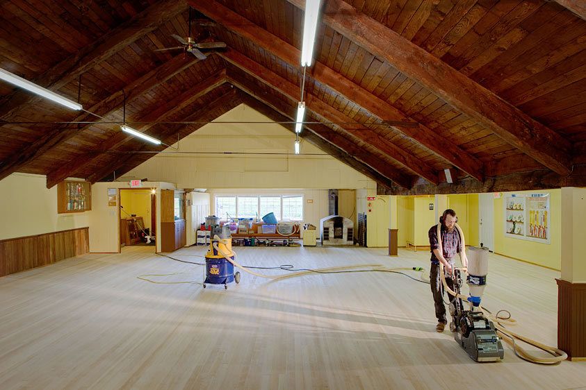 1grange_hall_20100309_14_6_adjust