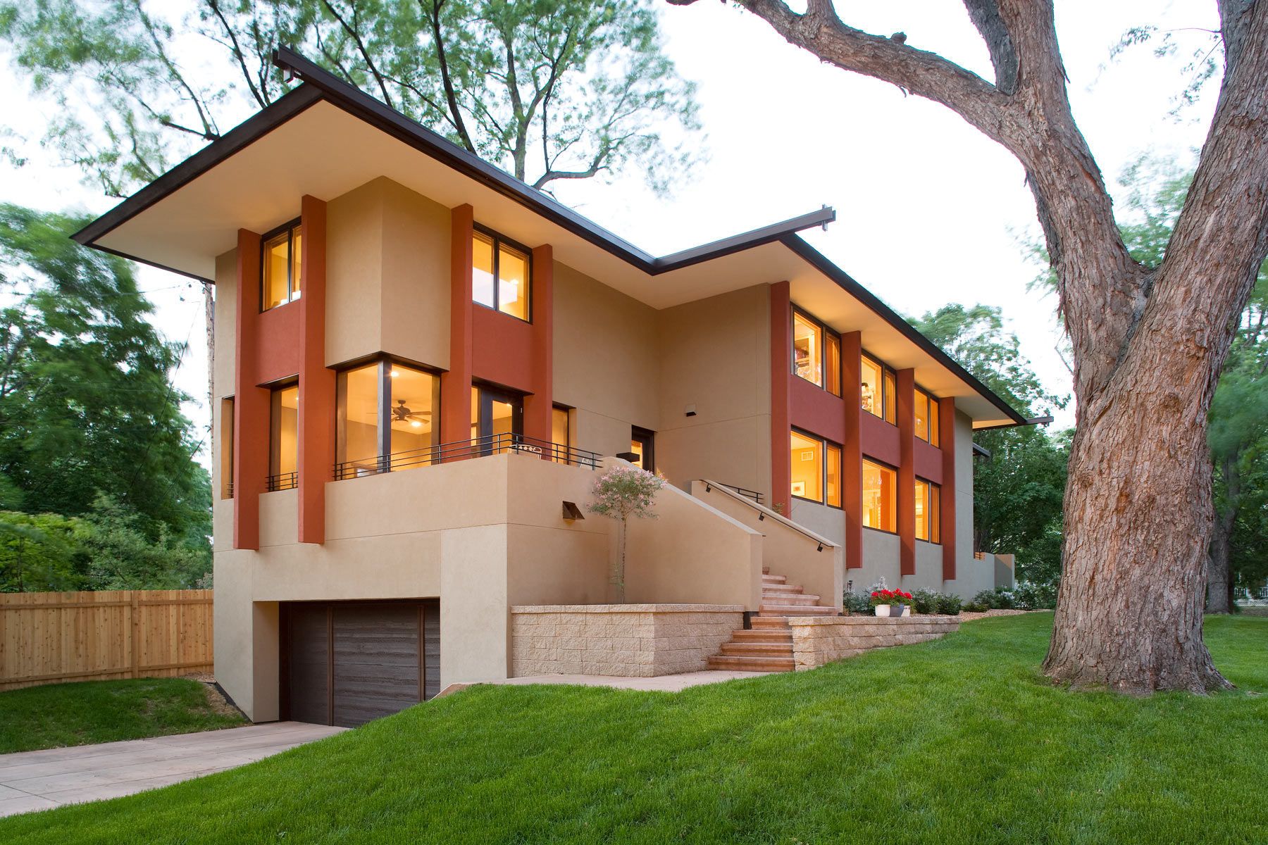 1contemporary_dusk_exterior