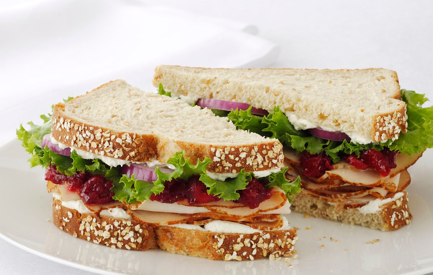 1turkey_cranberry_sandwich_c_088.jpg