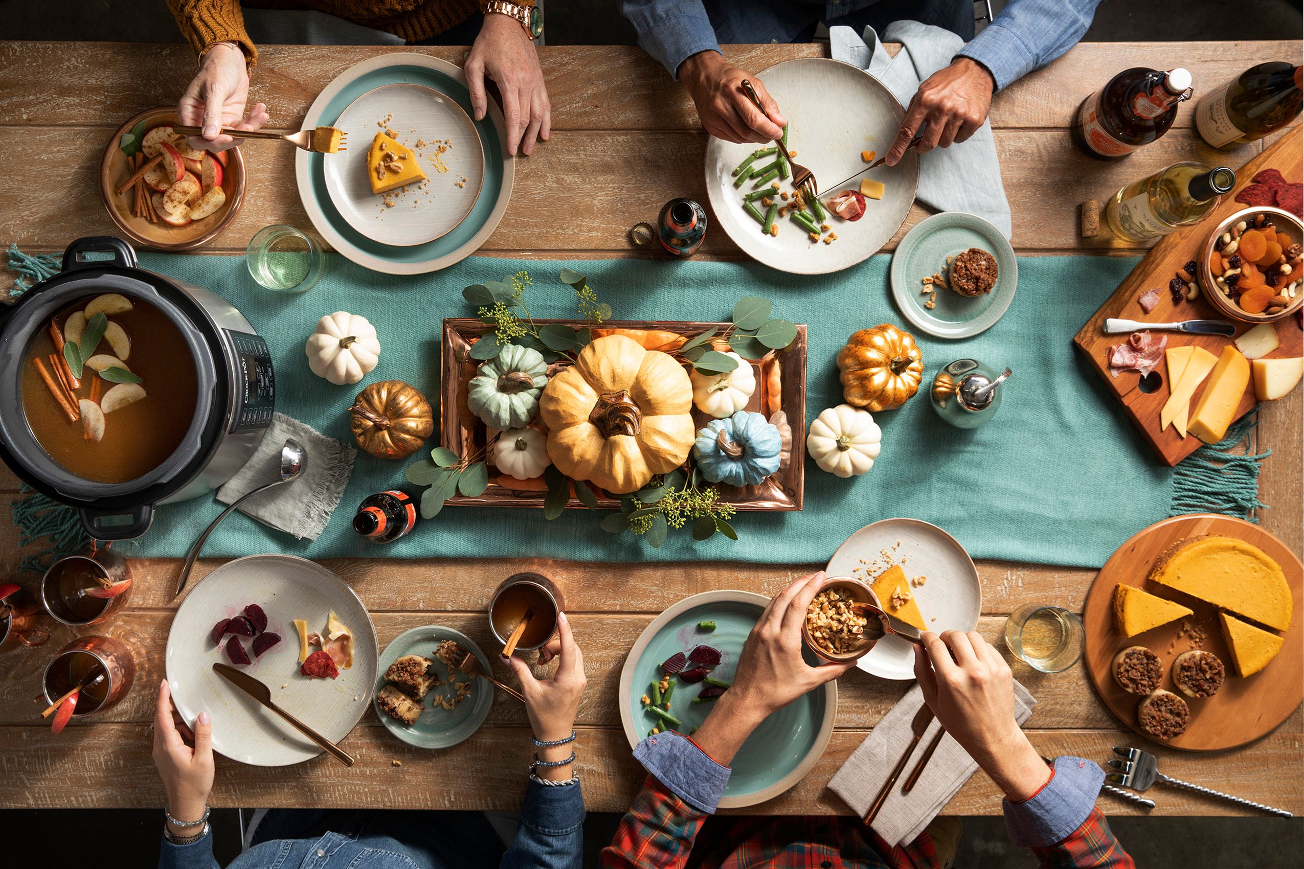 Crockpot Thanksgiving Table