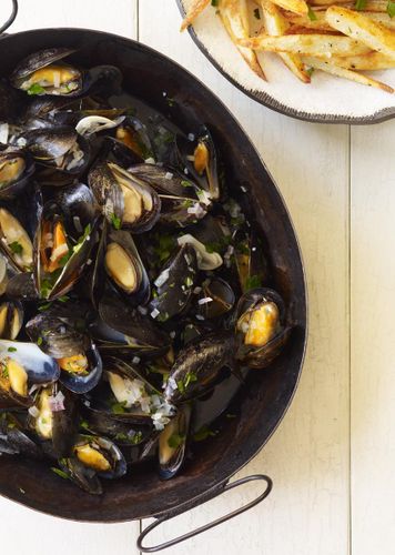 7_1_2022_1s_family_circle_mussels.jpg