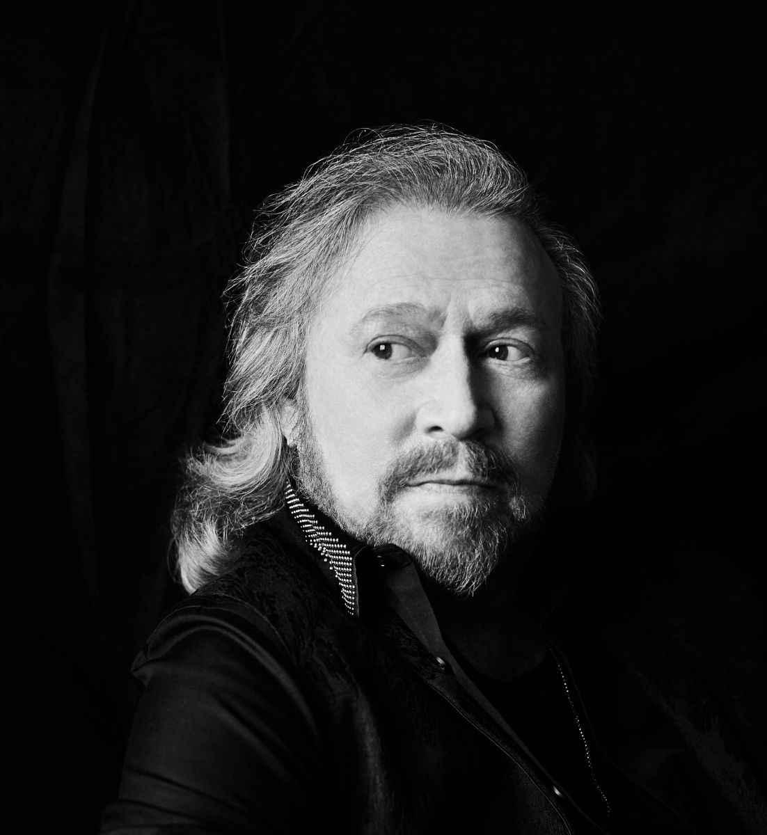 1barrygibb_main_press_s4a4692.jpg