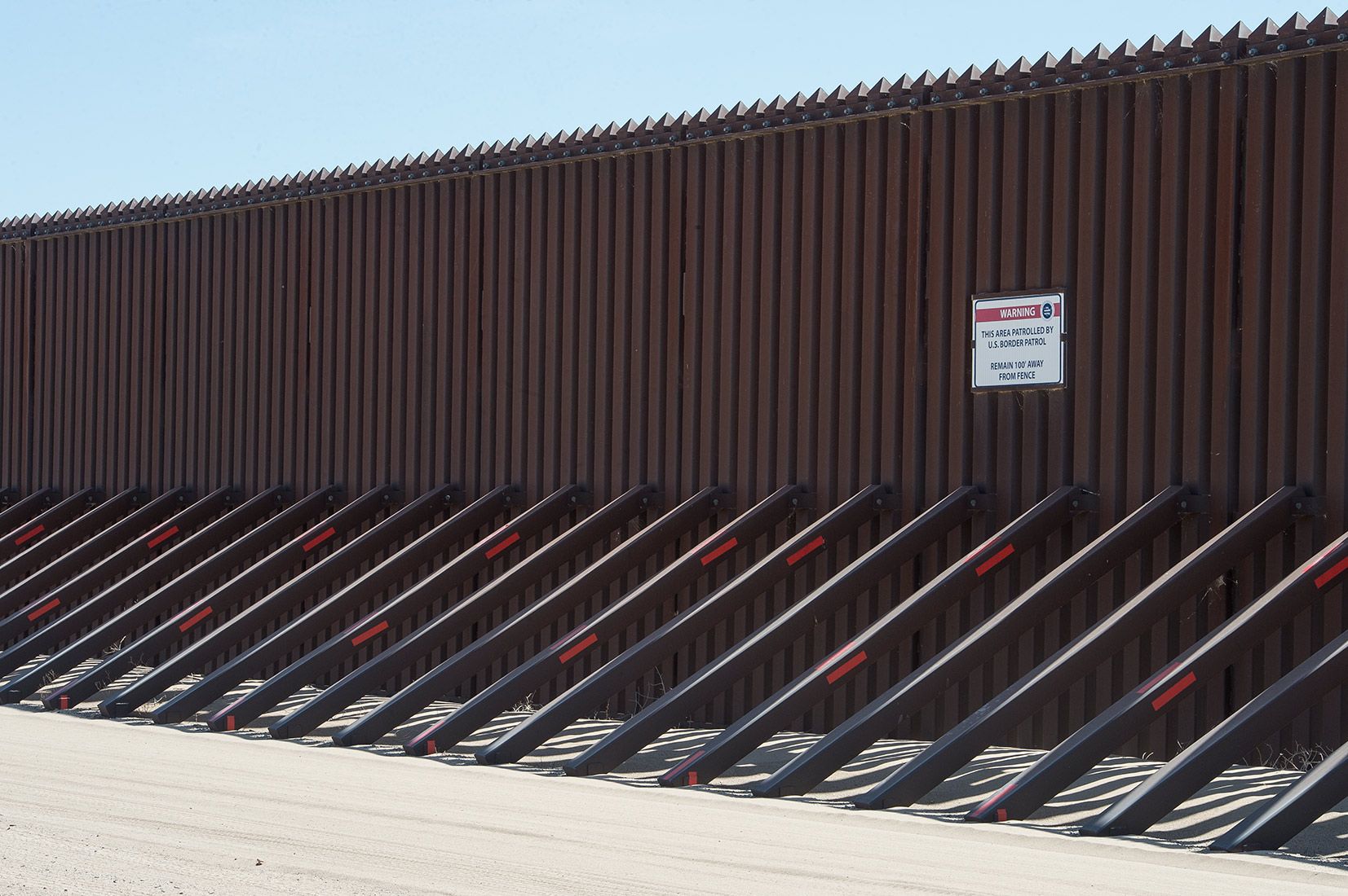 02860-Border-Wall-near-Gordons-Well-California-20160313_DSC9489-new.jpg