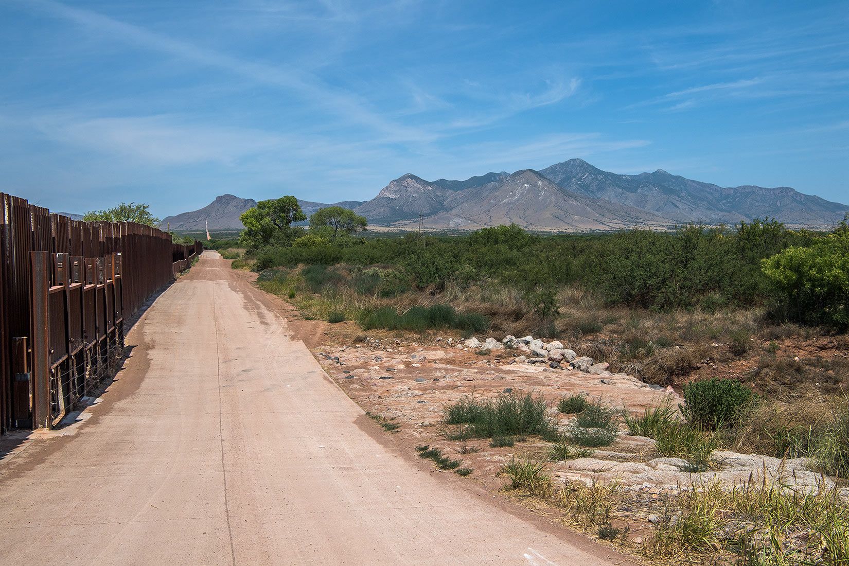 05349-Border-Wall-looking-West-across-San-Pedro-River-floodplain-20190626_DSC7257-new.jpg