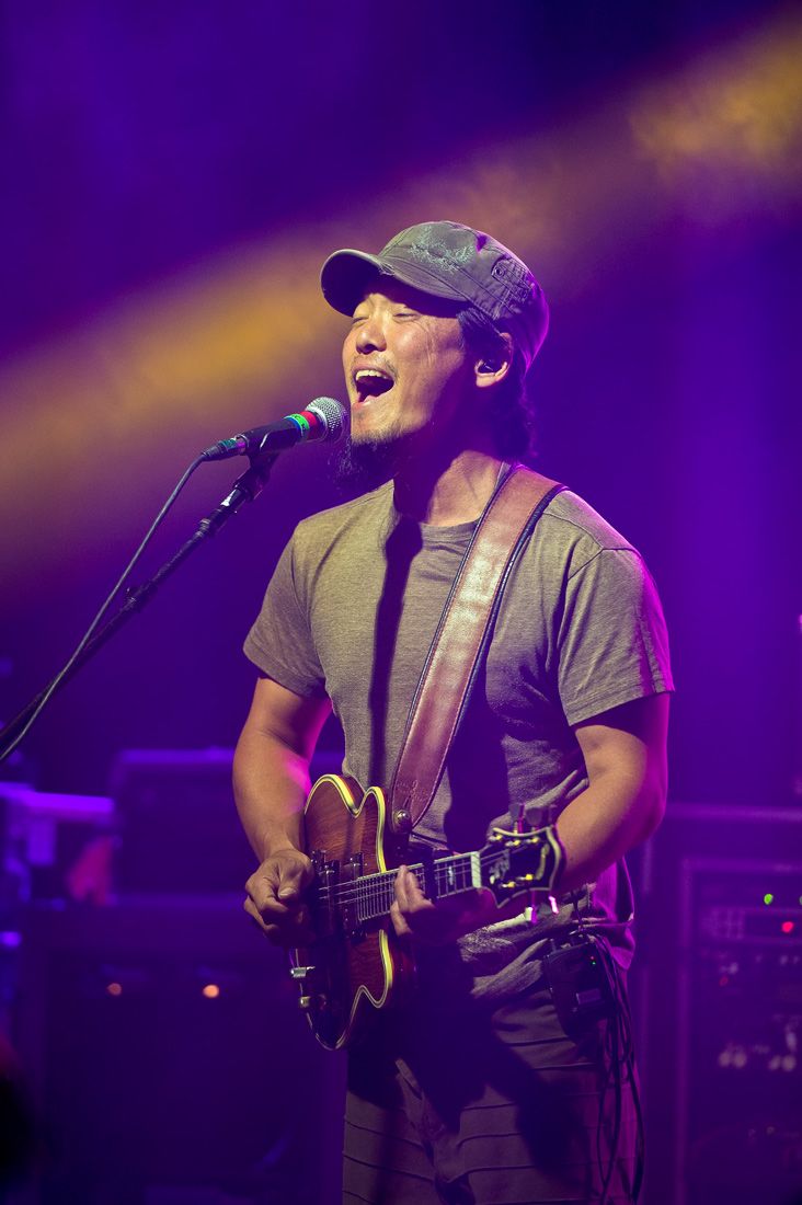 01684-Musician-Michael-Kang-String-Cheese-Incident-Flagstaff-20120712_DSC9924-new.jpg