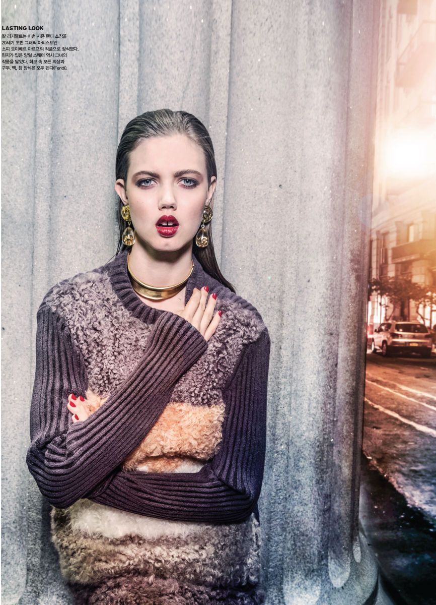 1vogue_korea_december_2015__lindsey_10