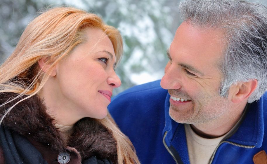 1Couple_looking_affectionately_at_one_another