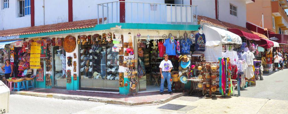 1isla_mujeres_tourist_market.jpg