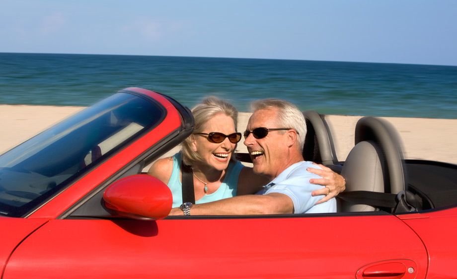 1Romantic_senior_couple_in_a_convertible.jpg