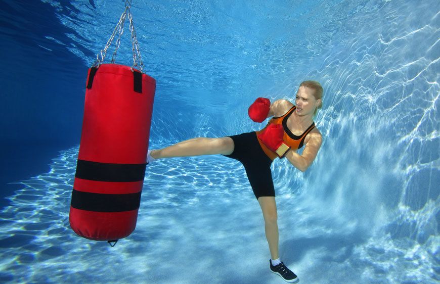 1Female_kick_boxer_training_underwater.jpg