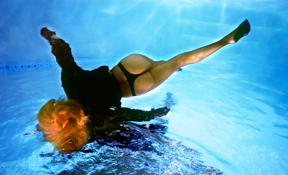 1Underwater_Mirage_of_a_woman.jpg